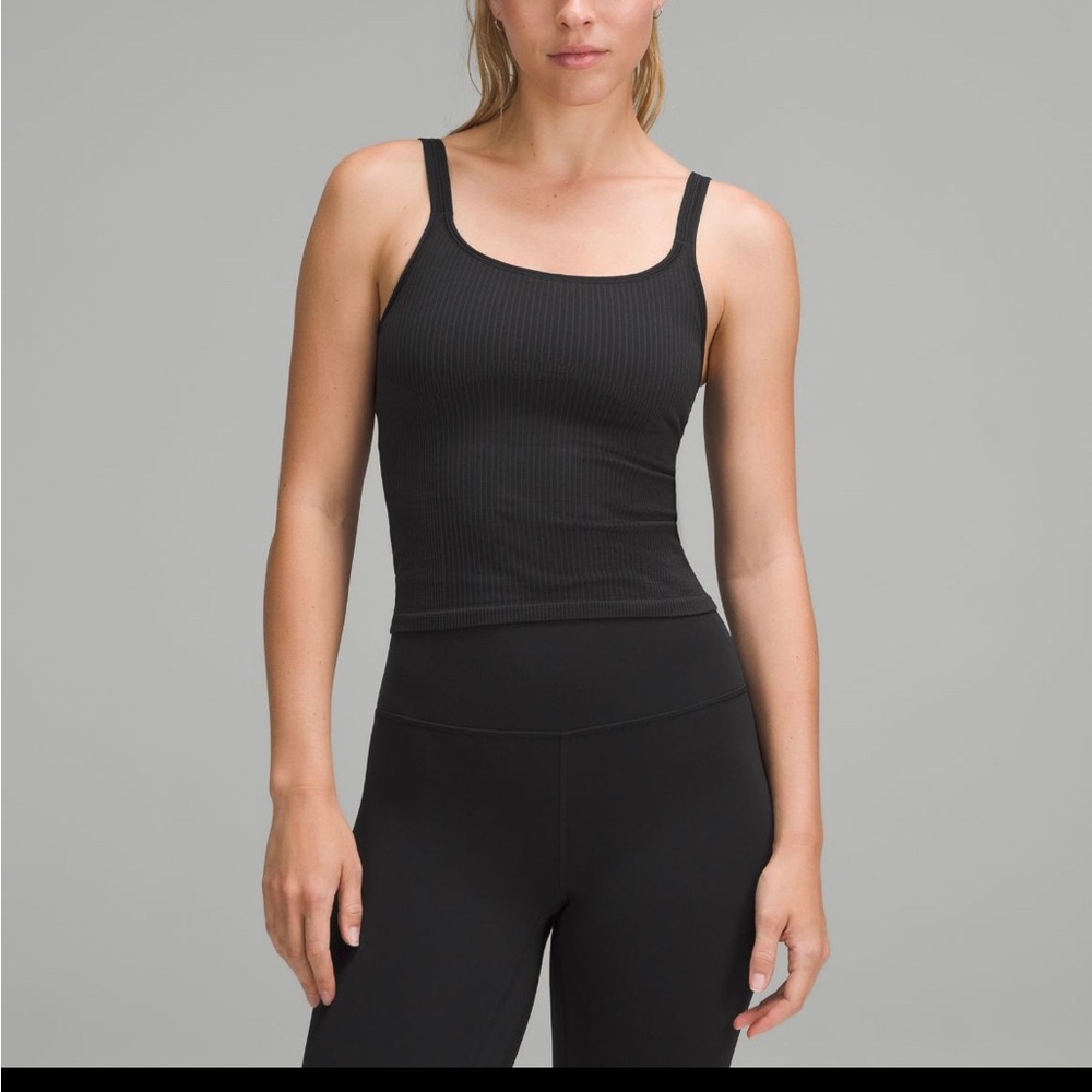 Lululemon Ebb to Street Scoop Cropped Tank B/C